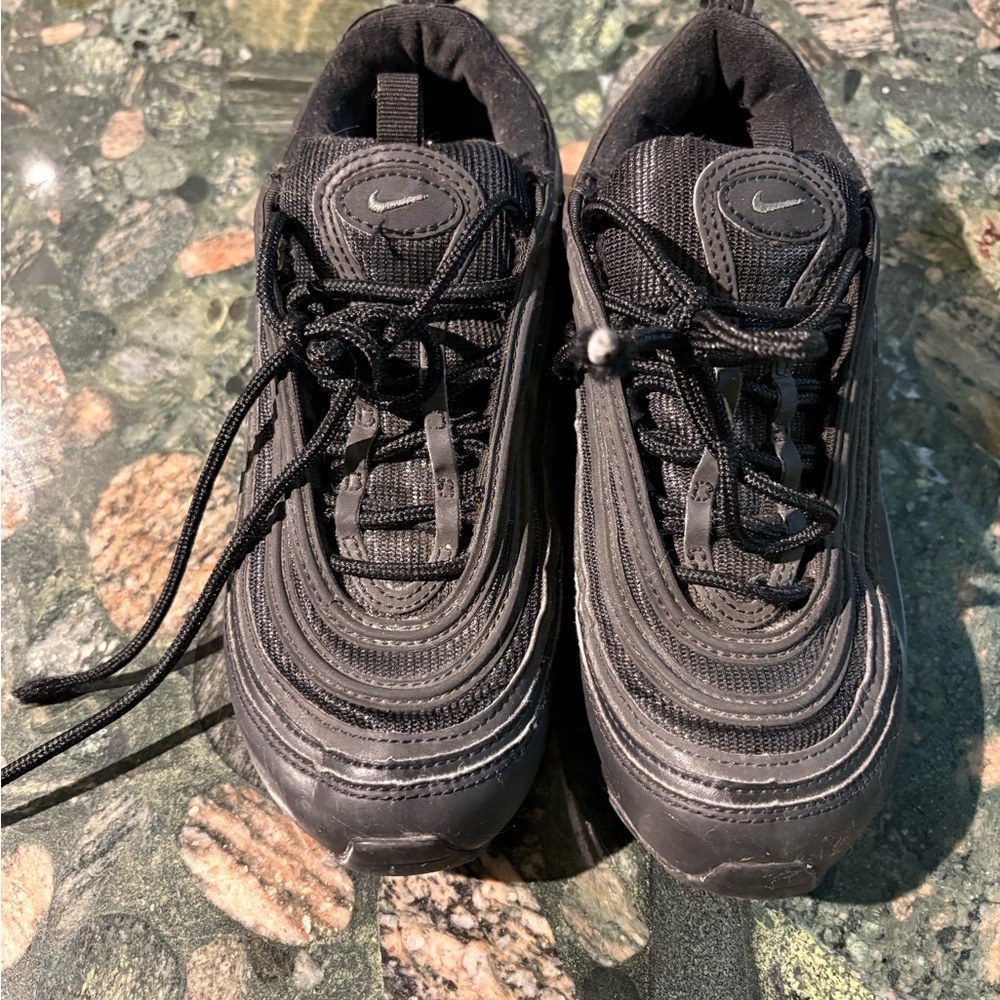 Airmax 97s black